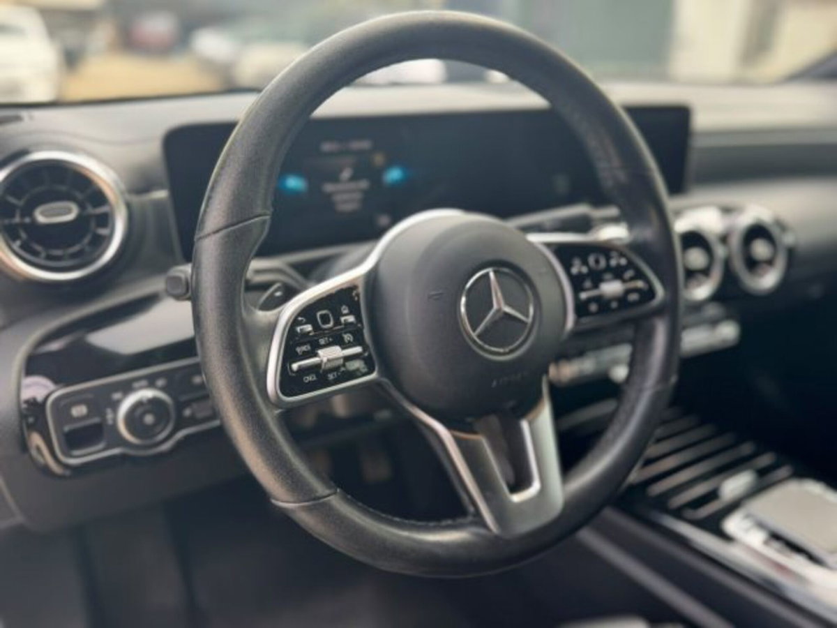 Mercedes-Benz CLA Shooting Brake 200 d Automatic Shooting Brake Business (9)