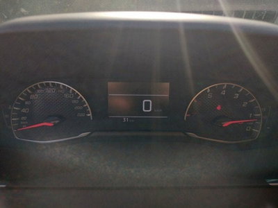 Peugeot 208 1.2 turbo Business 100cv (10)