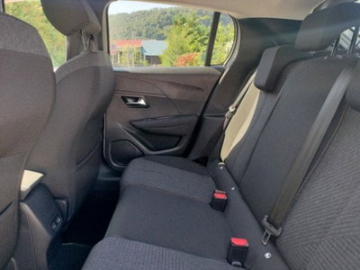 Peugeot 208 1.2 turbo Business 100cv (13)