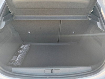 Peugeot 208 1.2 turbo Business 100cv (14)