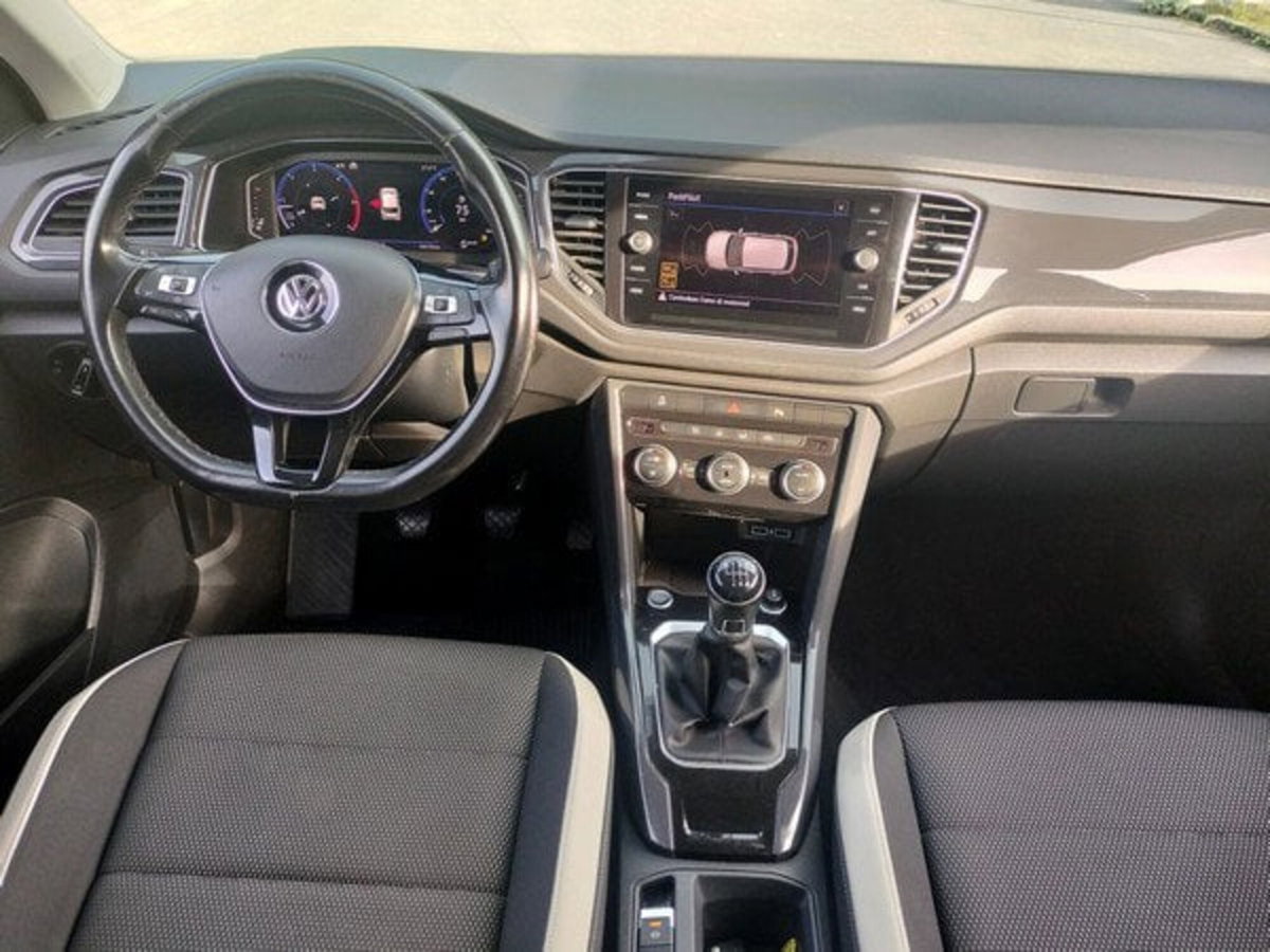 Volkswagen T-Roc 1.0 tsi Style 115cv (13)