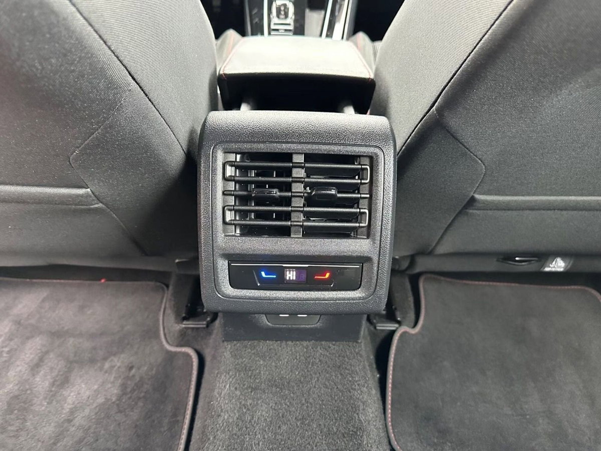 Volkswagen Golf GTI Clubsport 2.0 TSI DSG 5p. BlueMotion Technology (13)