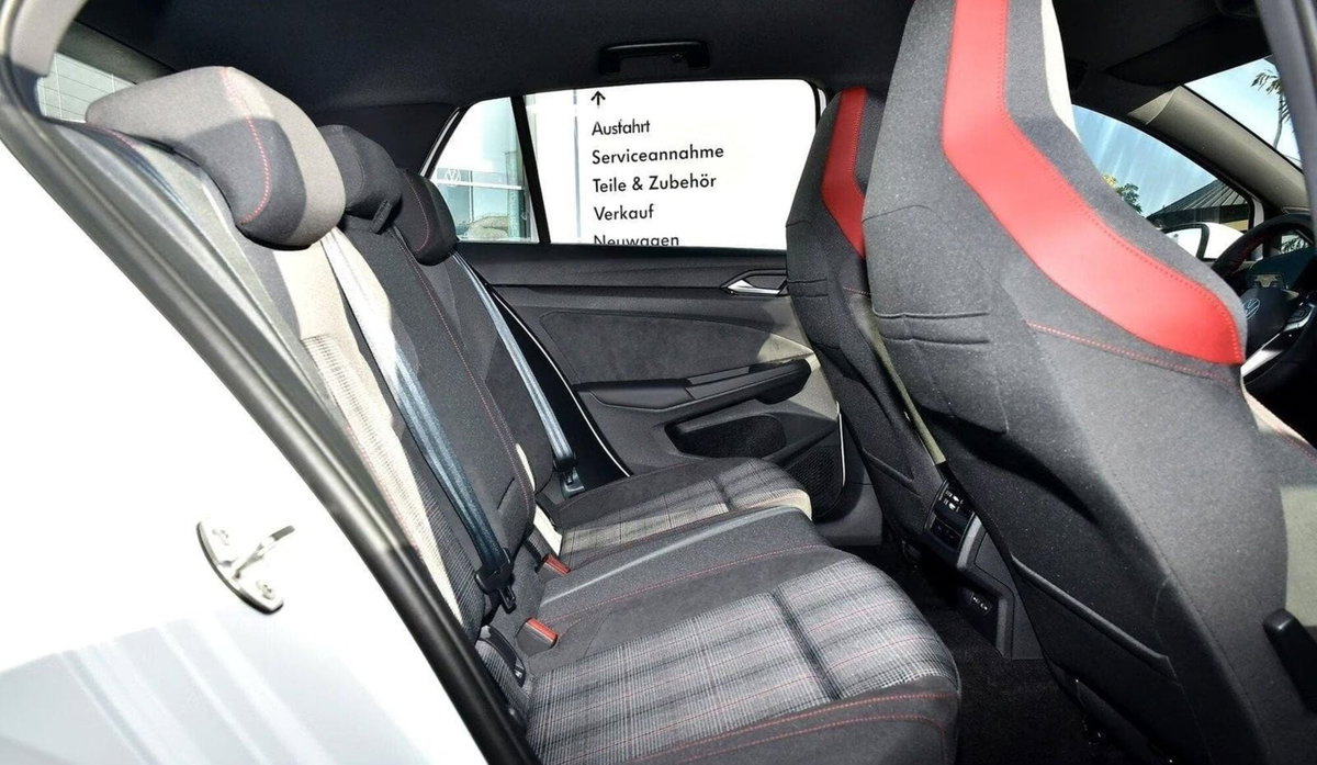 Volkswagen Golf GTI Clubsport 2.0 TSI DSG 5p. BlueMotion Technology (14)