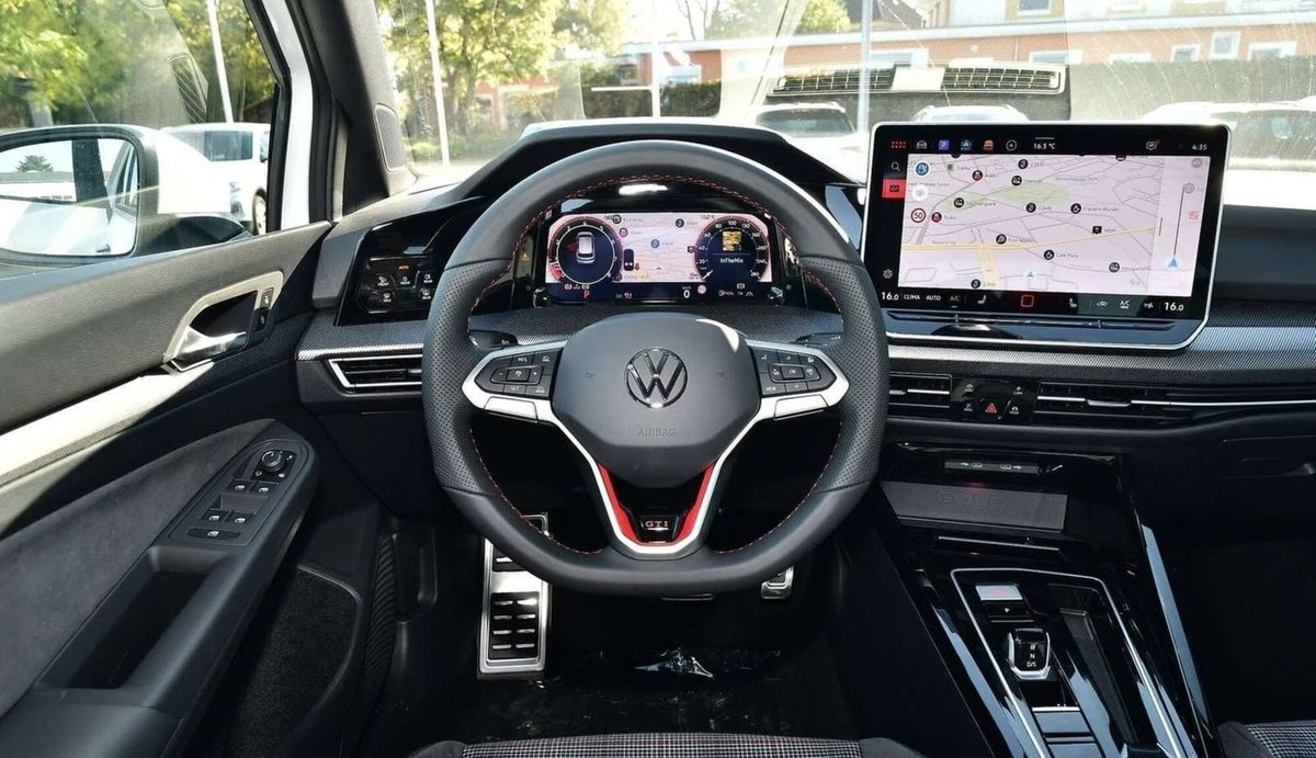 Volkswagen Golf GTI Clubsport 2.0 TSI DSG 5p. BlueMotion Technology (15)