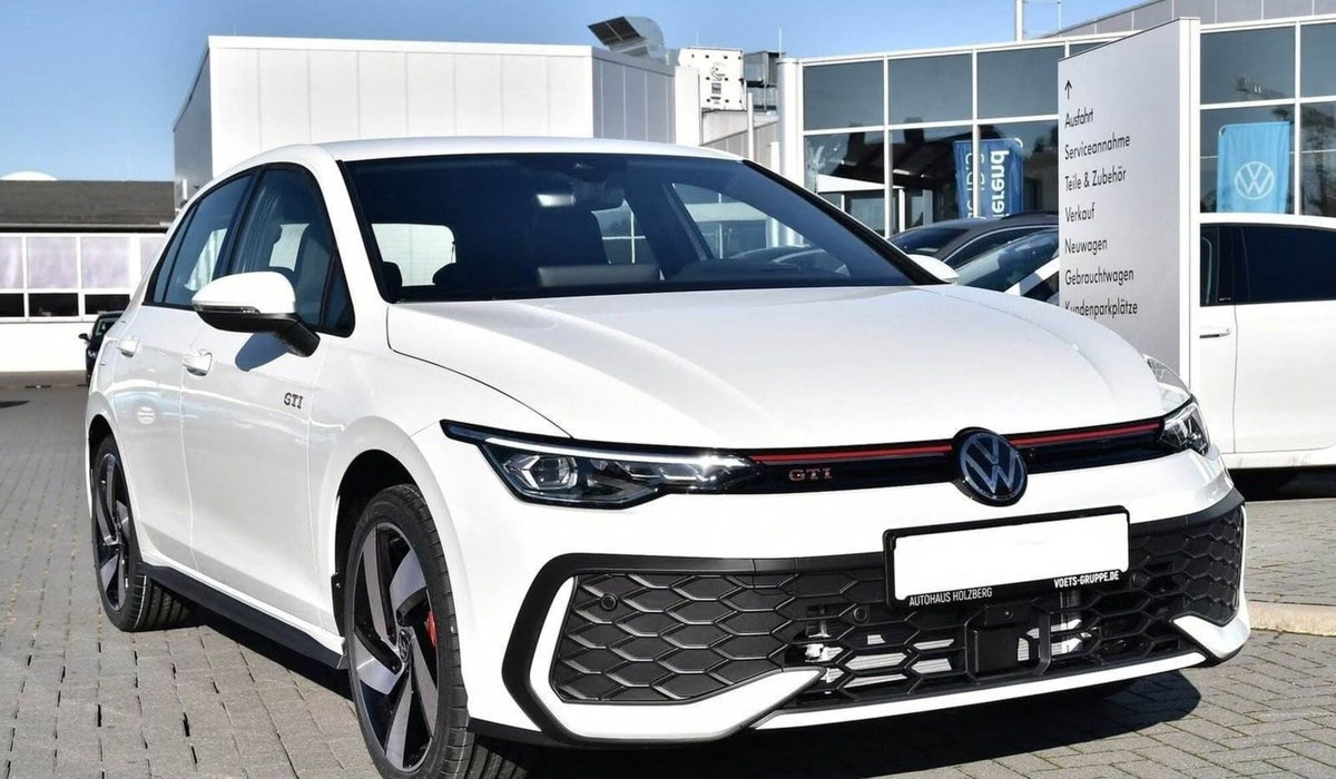 Volkswagen Golf GTI Clubsport 2.0 TSI DSG 5p. BlueMotion Technology (2)