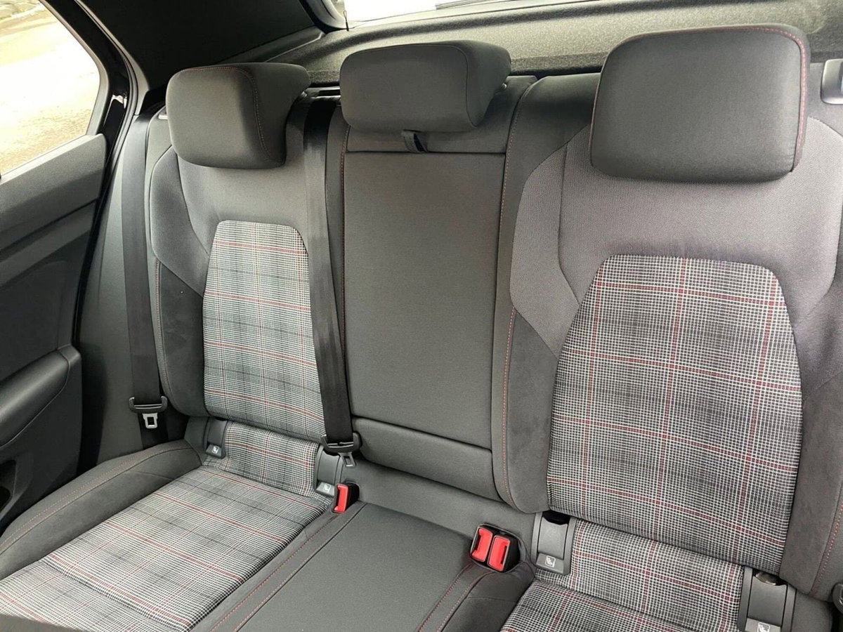 Volkswagen Golf GTI Clubsport 2.0 TSI DSG 5p. BlueMotion Technology (12)