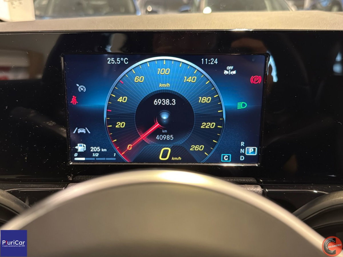 Mercedes-Benz GLA SUV 220 d Automatic 4Matic Sport (10)