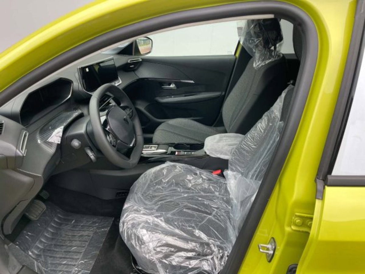Peugeot 208 50 kWh Allure (7)