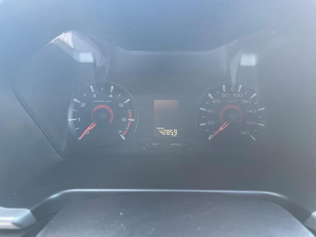Mahindra KUV100 1.2 K8 (6)