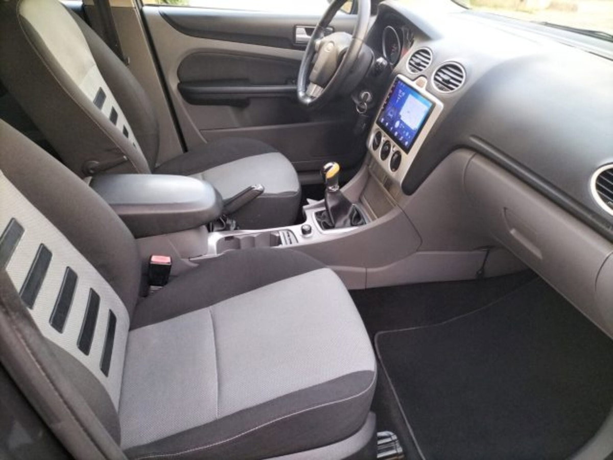 Ford Focus Station Wagon 1.6 TDCi (90CV) SW Tit. (10)