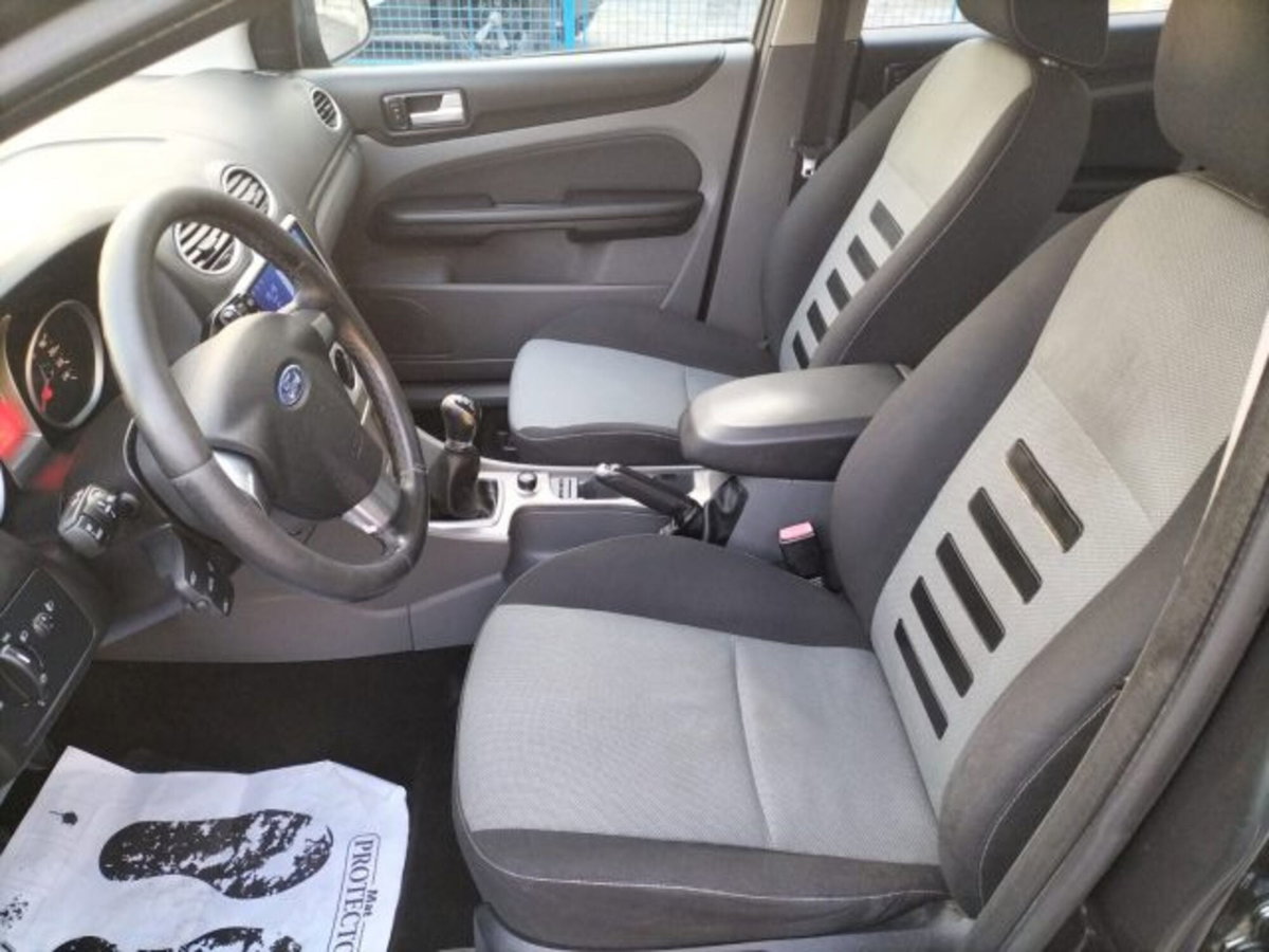 Ford Focus Station Wagon 1.6 TDCi (90CV) SW Tit. (8)