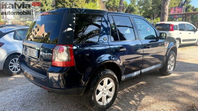 Land Rover Freelander 2.2 TD4 S.W. E (2)