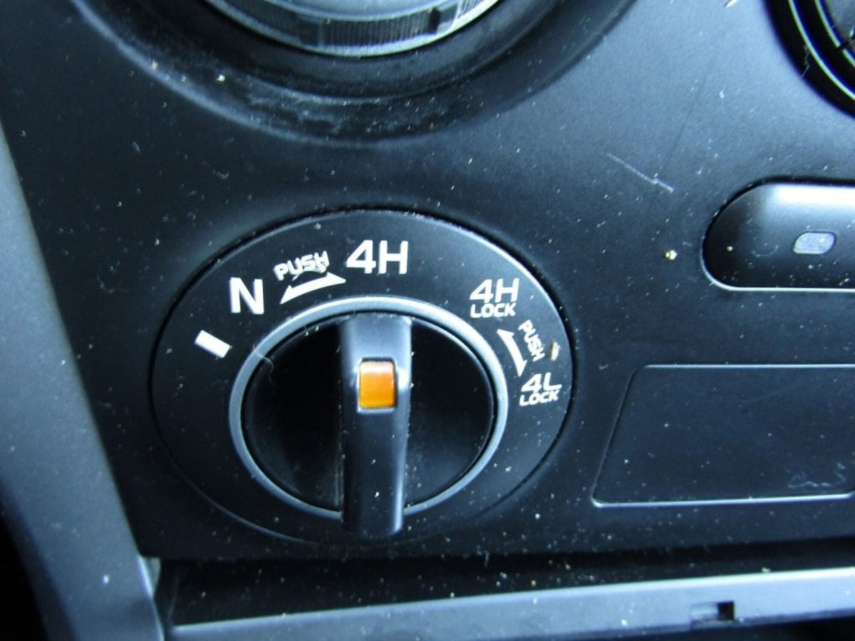 Suzuki Grand Vitara 1.9 DDiS 5 porte Crossover (9)