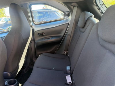 Toyota Aygo X 1.0 VVT-i 72 CV 5p. Undercover S-CVT (14)