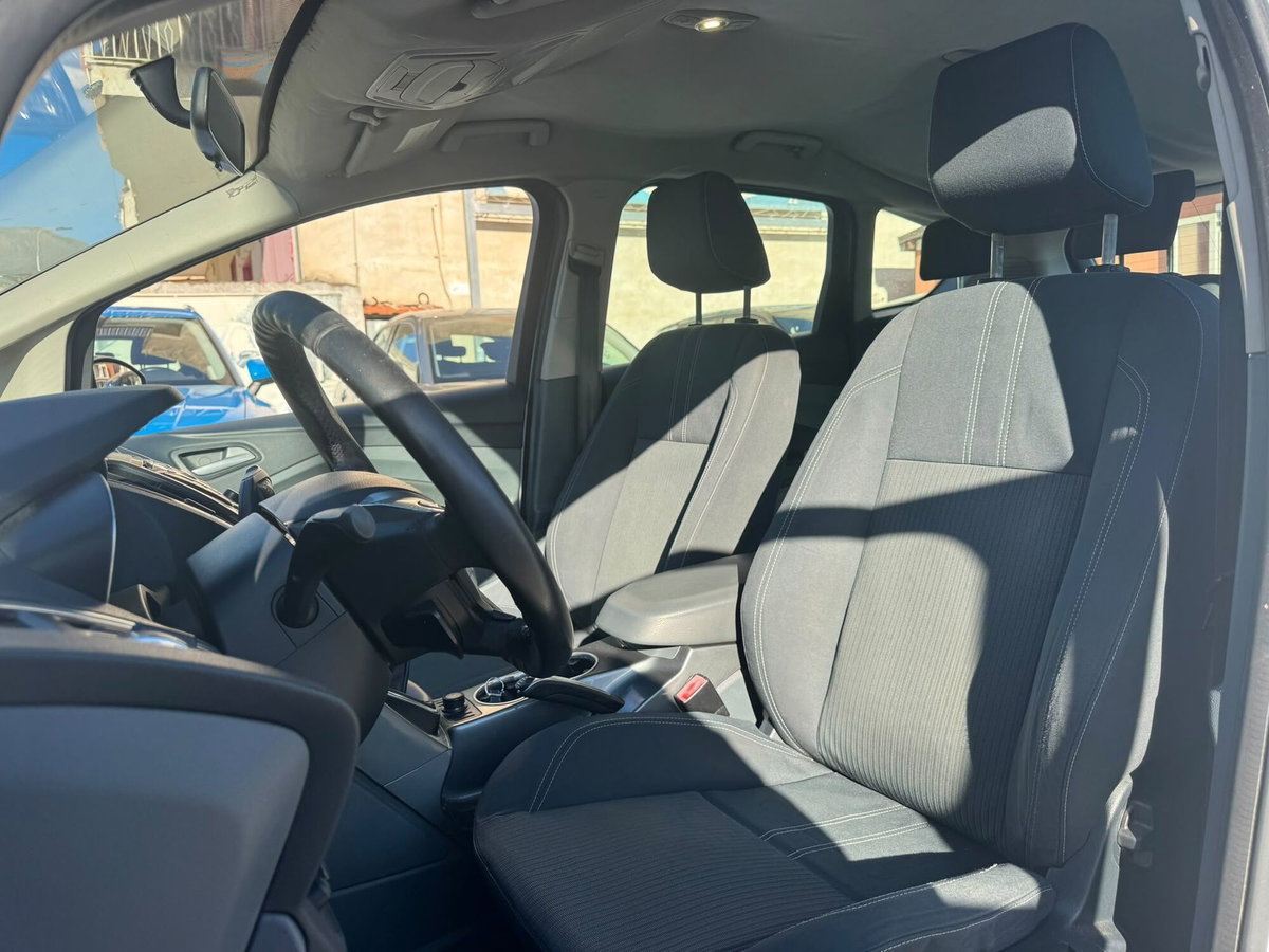 Ford C-Max 1.6 TDCi 115CV Titanium (6)