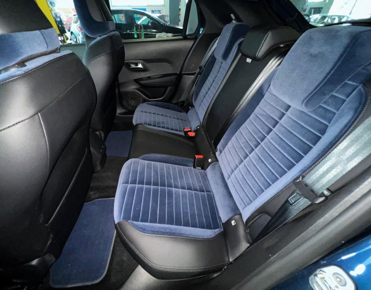 Lancia Ypsilon 1.2 mhev Edizione Limitata Cassina e-dct (18)