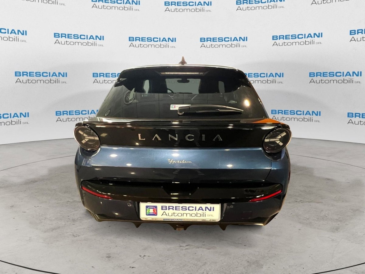 Lancia Ypsilon 1.2 mhev Edizione Limitata Cassina e-dct (4)