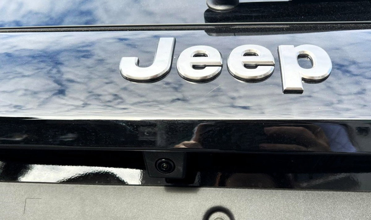 Jeep Avenger 1.2 turbo e-hybrid mhev Summit fwd 110cv edct6 (7)