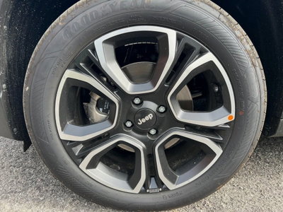 Jeep Avenger 1.2 turbo e-hybrid mhev Summit fwd 110cv edct6 (9)