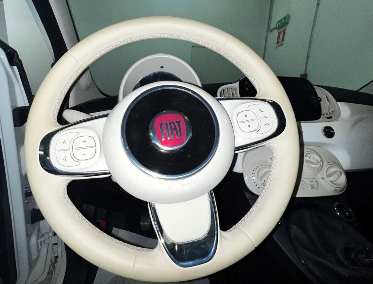 Fiat 500 1.0 Hybrid Red (10)