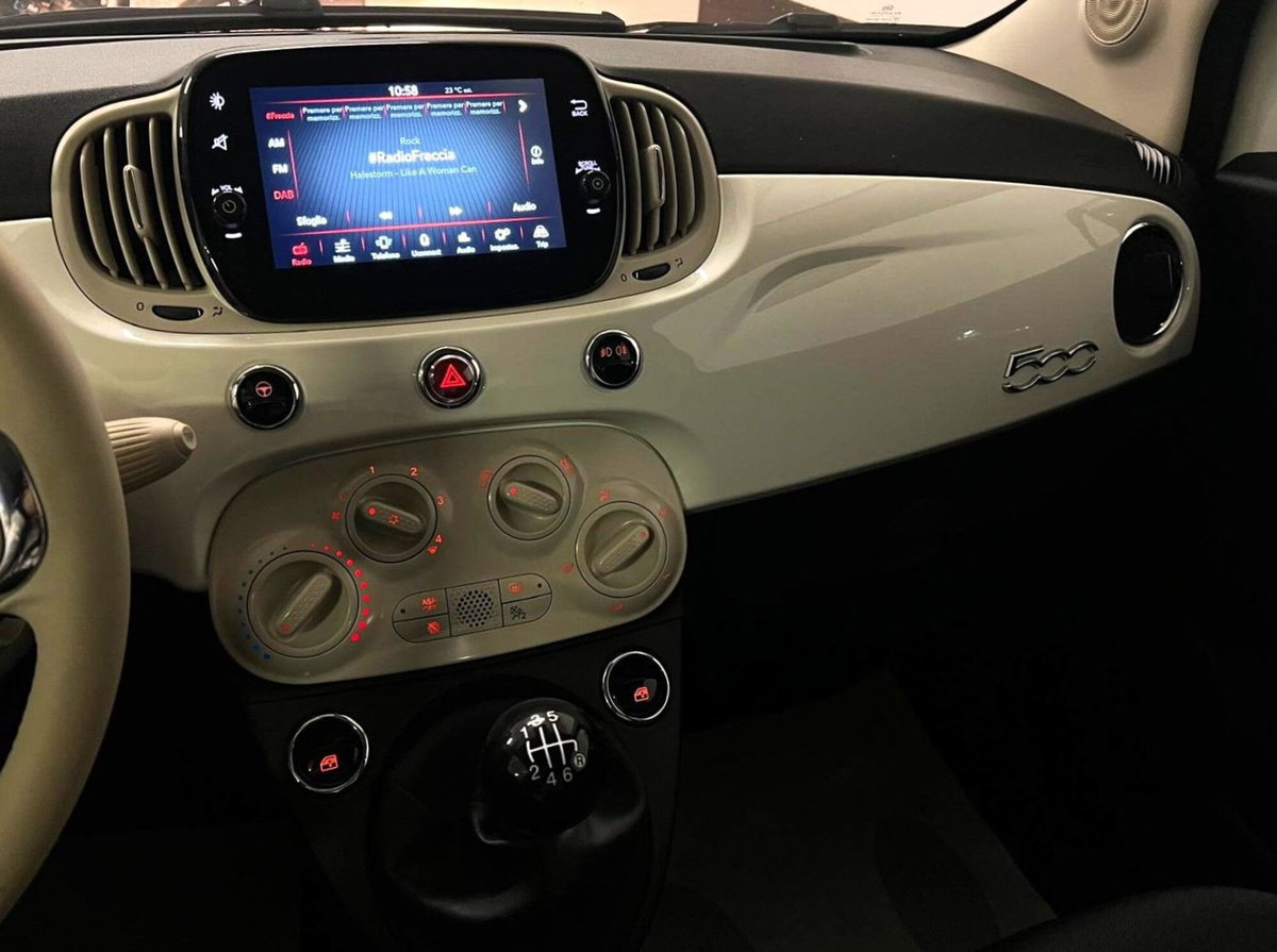 Fiat 500 1.0 Hybrid Red (12)