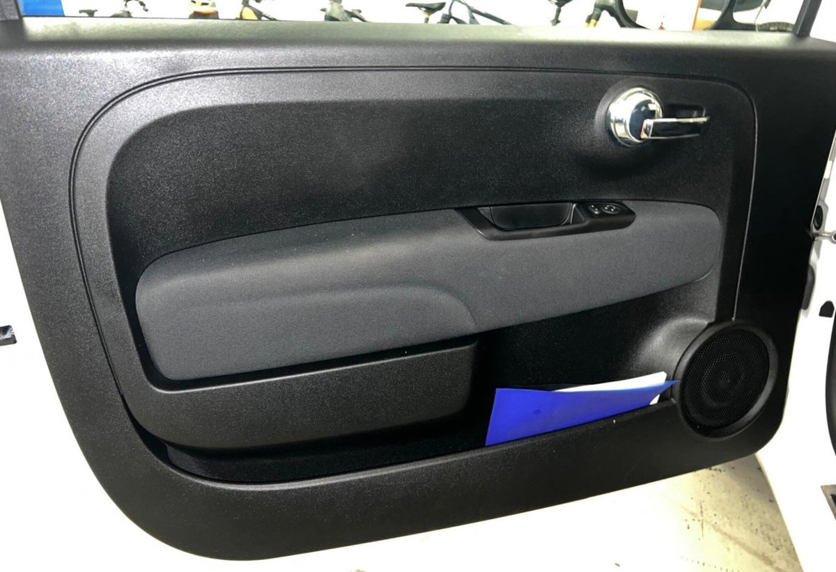 Fiat 500 1.0 Hybrid Red (8)