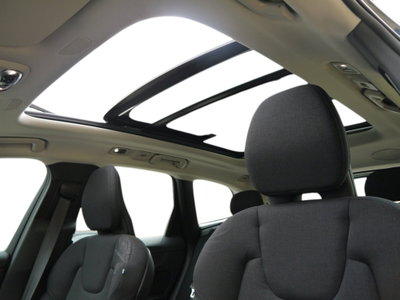 Volvo XC60 D4 Geartronic Momentum Pro (10)