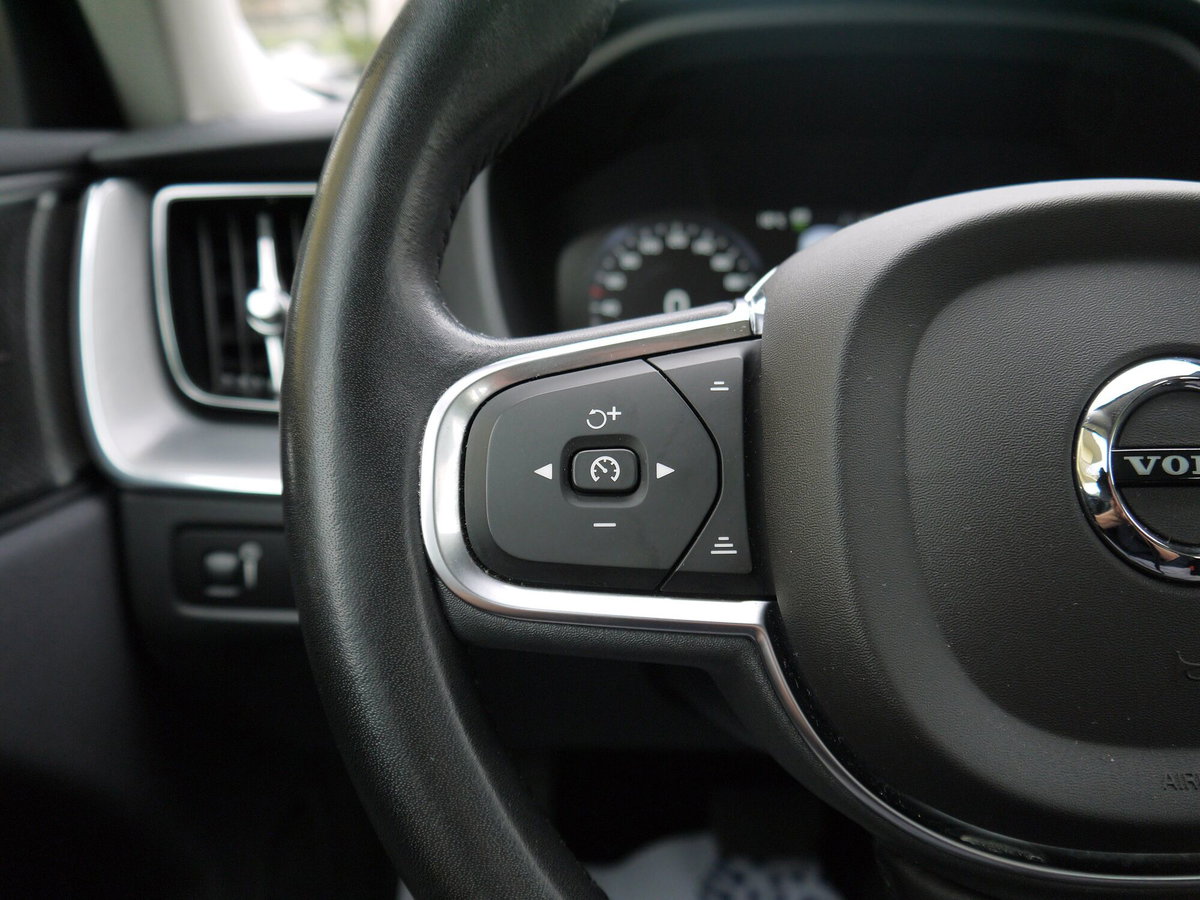 Volvo XC60 D4 Geartronic Momentum Pro (14)