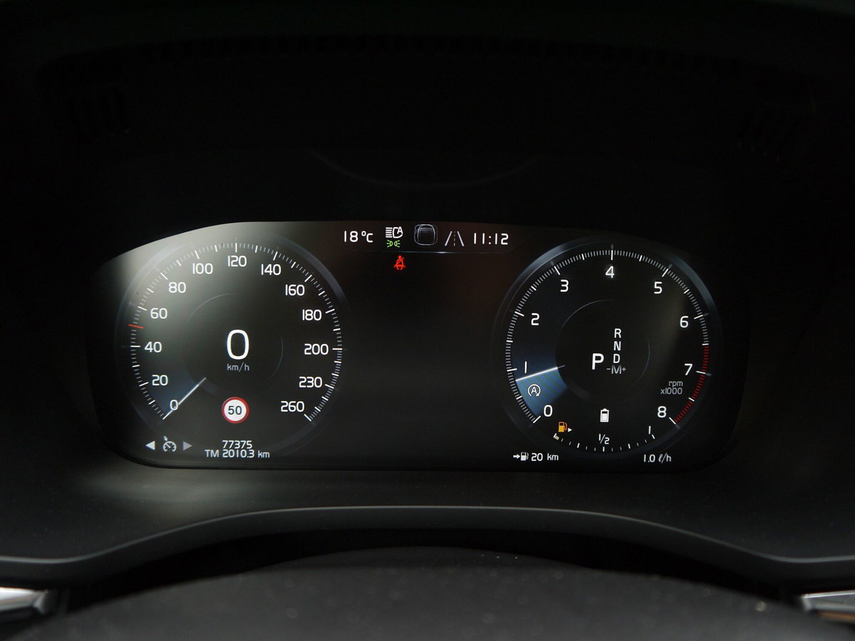 Volvo XC60 D4 Geartronic Momentum Pro (16)