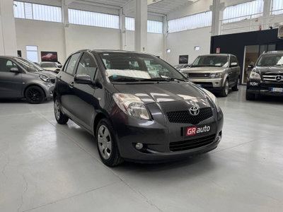 Toyota Yaris 1.3 5 porte Sol (4)