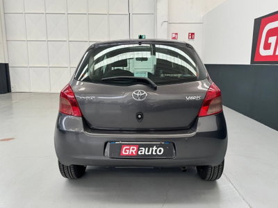 Toyota Yaris 1.3 5 porte Sol (9)