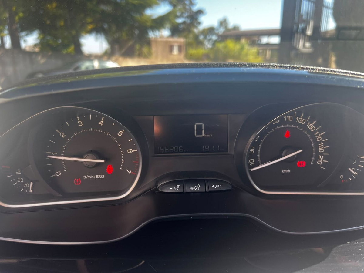 Peugeot 208 82 Stop&Start 5 porte Allure (14)