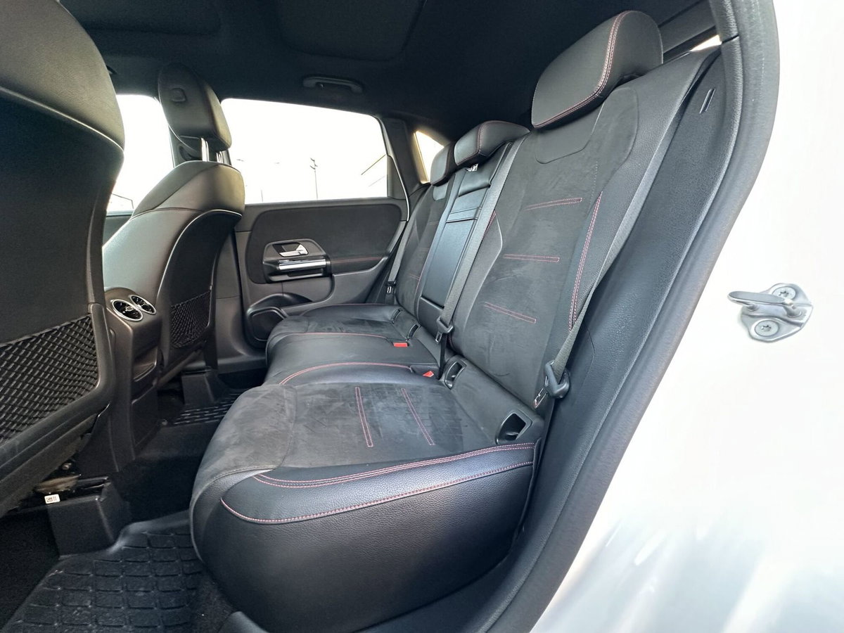 Mercedes-Benz Classe B 200 d Automatic Premium (14)