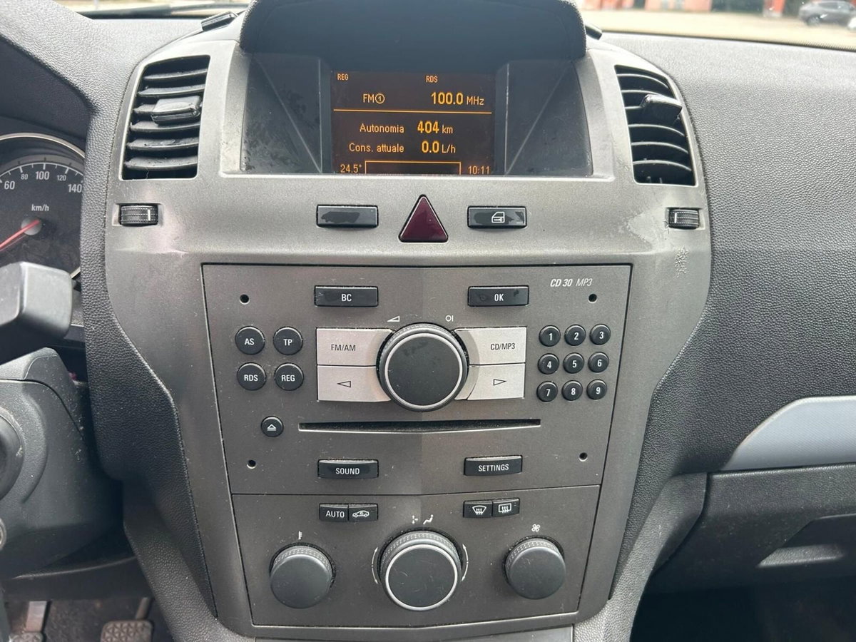 Opel Zafira 1.9 CDTI 120CV Cosmo (10)