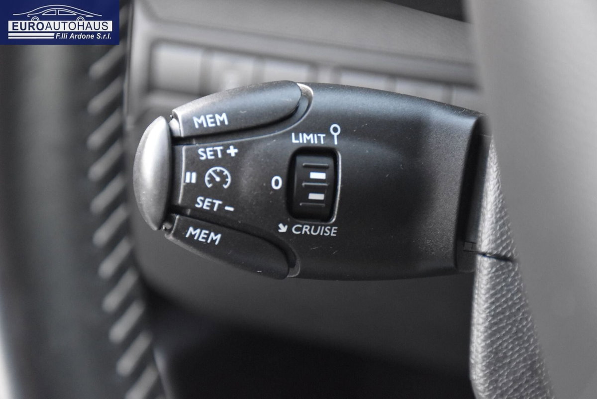 Peugeot 308 BlueHDi 130 S&S Business (11)