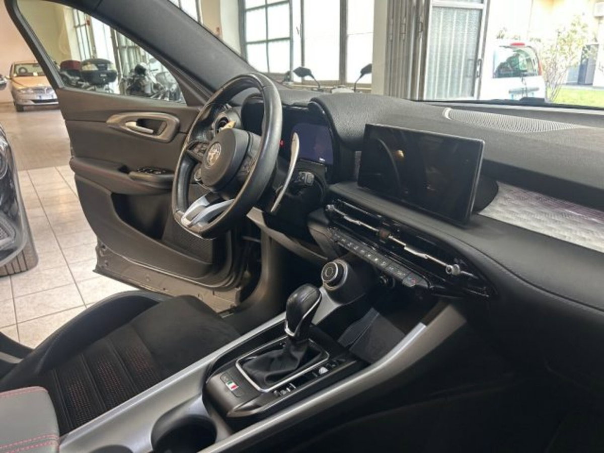 Alfa Romeo Tonale Tonale 1.5 130 CV MHEV TCT7 Edizione Speciale (11)