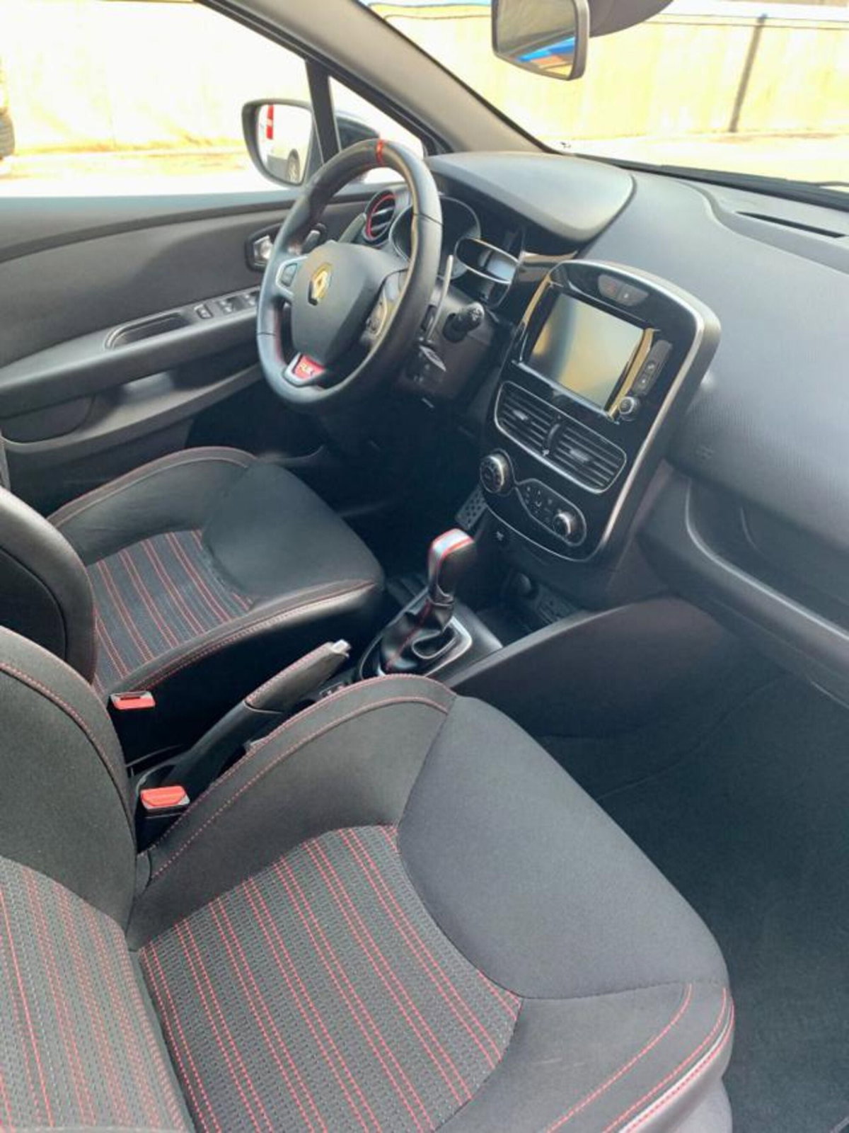 Renault Clio TCe 200CV EDC Start&Stop 5 porte Energy R.S. (7)