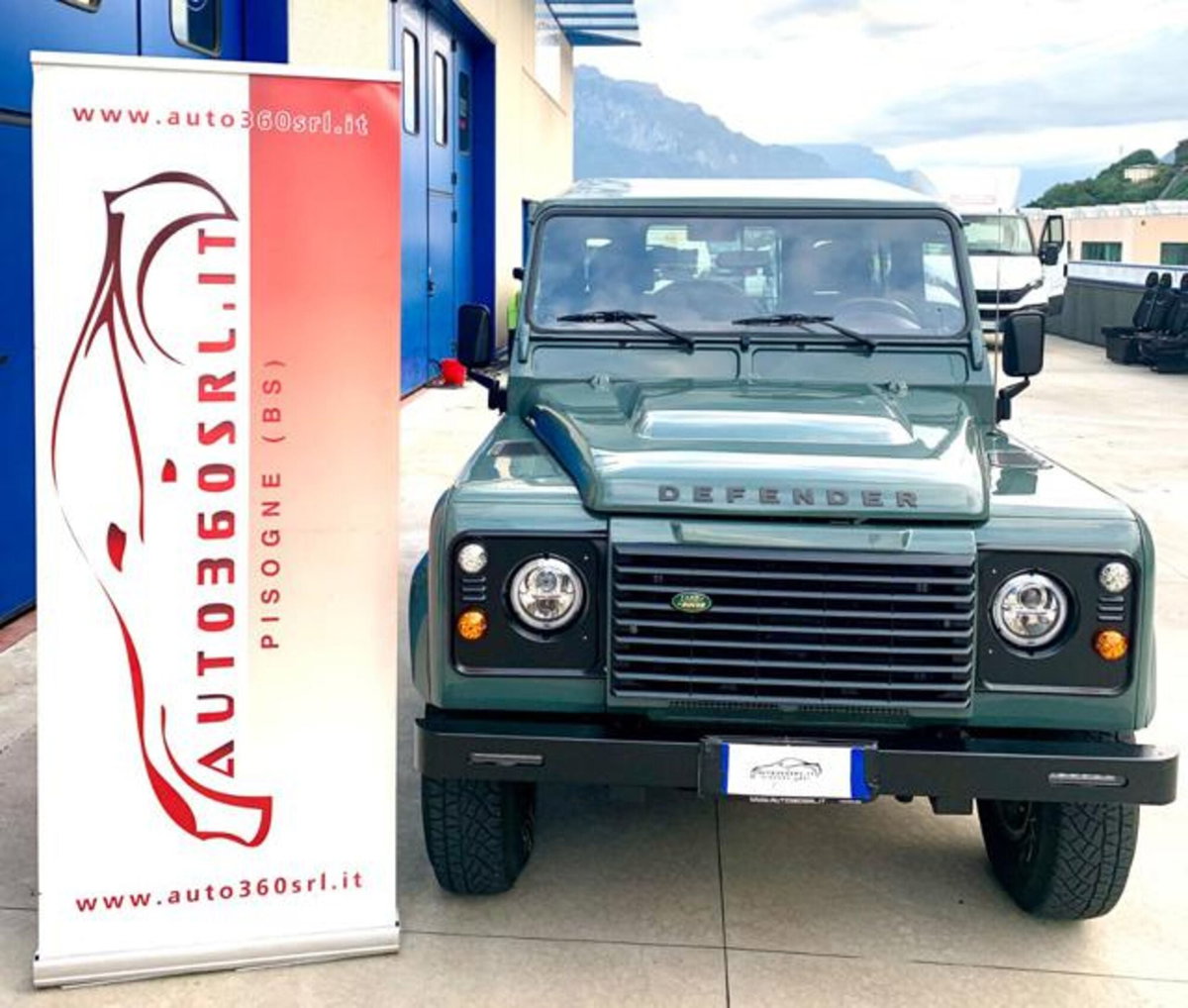 Land Rover Defender 90 2.4 TD4 Station Wagon SE