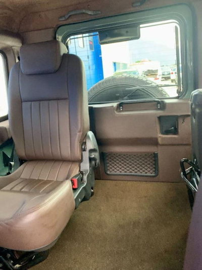 Land Rover Defender 90 2.4 TD4 Station Wagon SE (11)