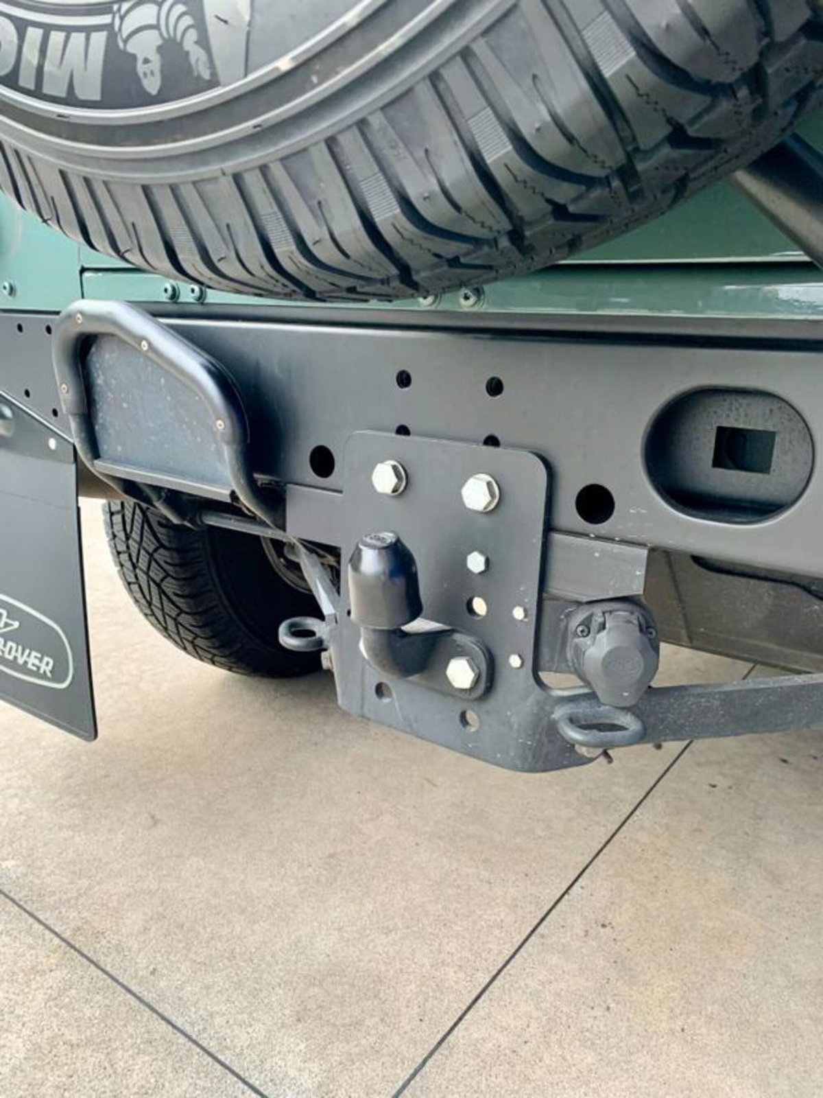 Land Rover Defender 90 2.4 TD4 Station Wagon SE (13)