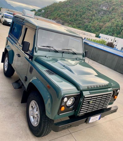 Land Rover Defender 90 2.4 TD4 Station Wagon SE (15)