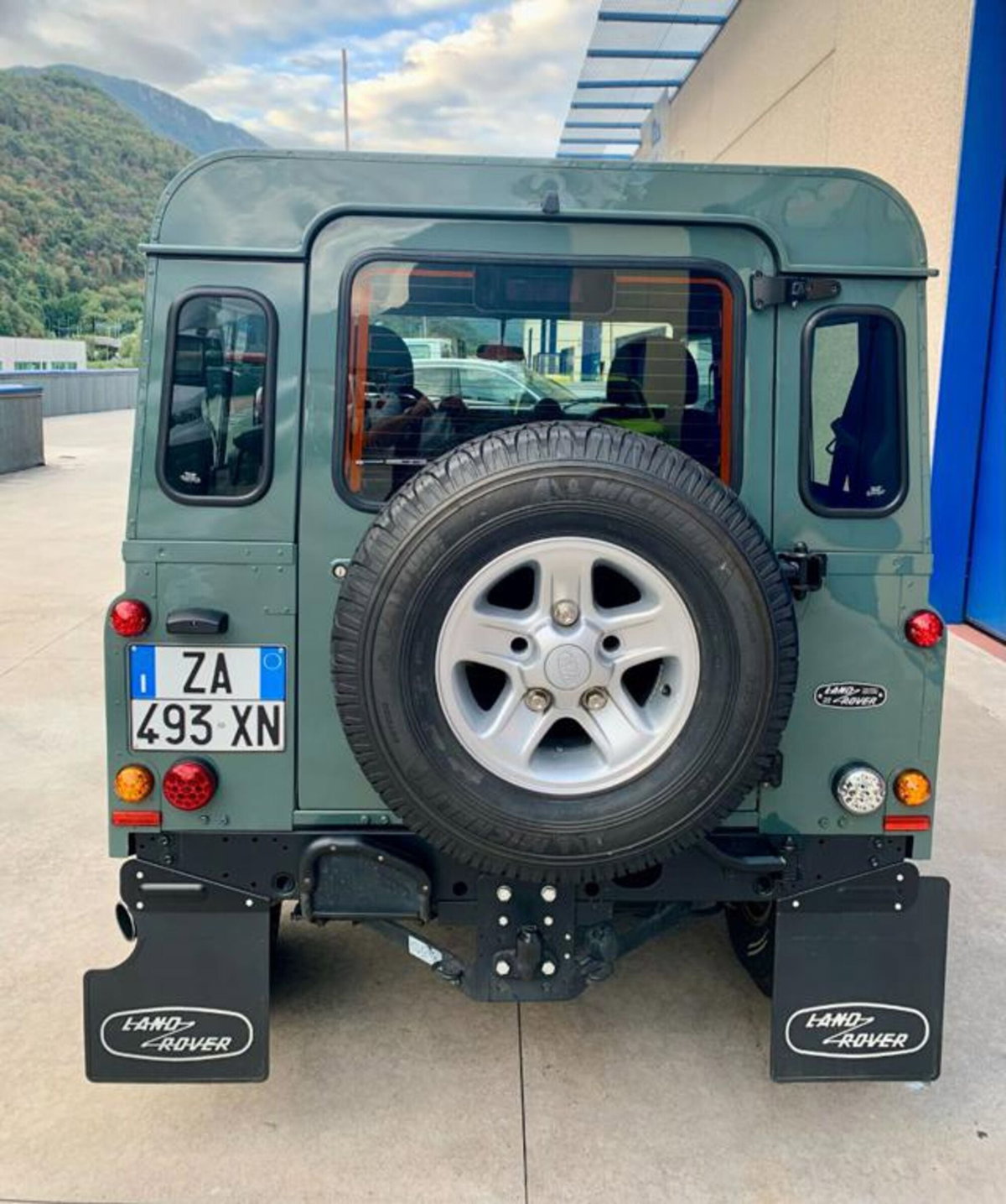 Land Rover Defender 90 2.4 TD4 Station Wagon SE (4)