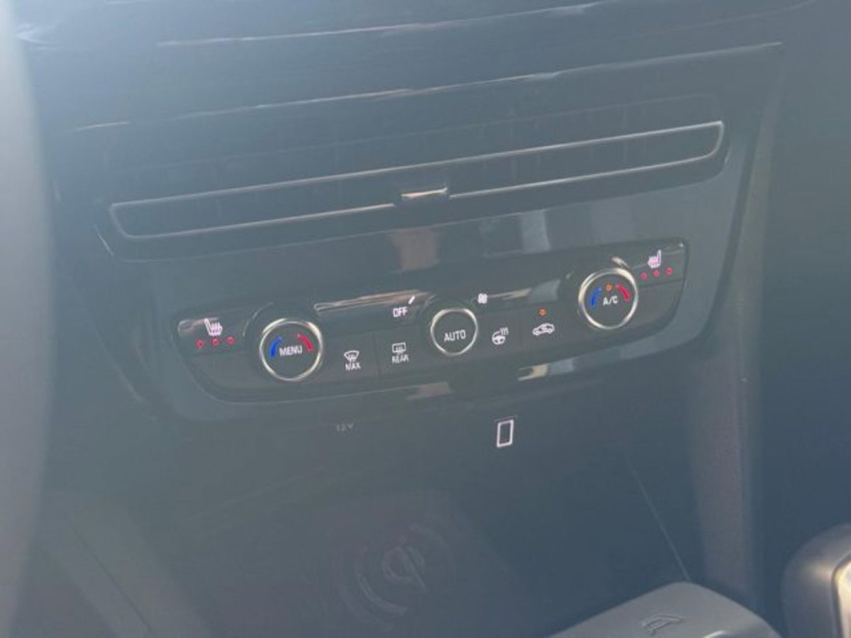 Opel Mokka electric GS 136cv (13)