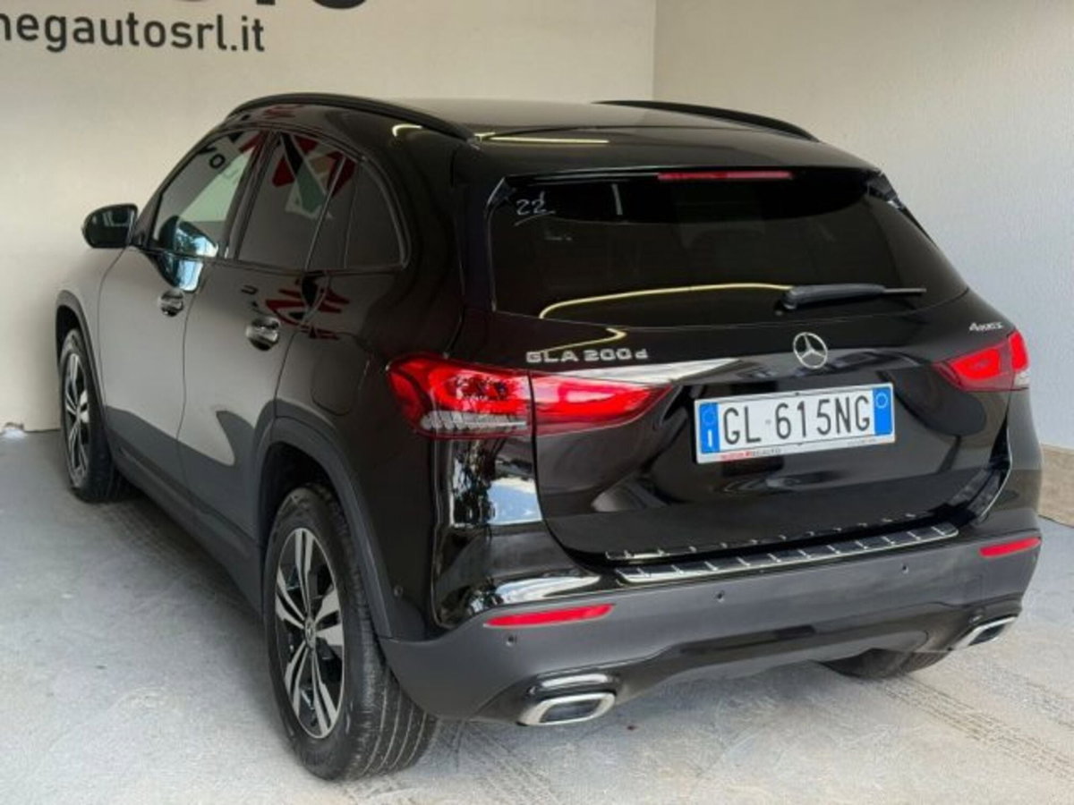 Mercedes-Benz GLA SUV 200 d Automatic 4Matic Sport Plus (18)