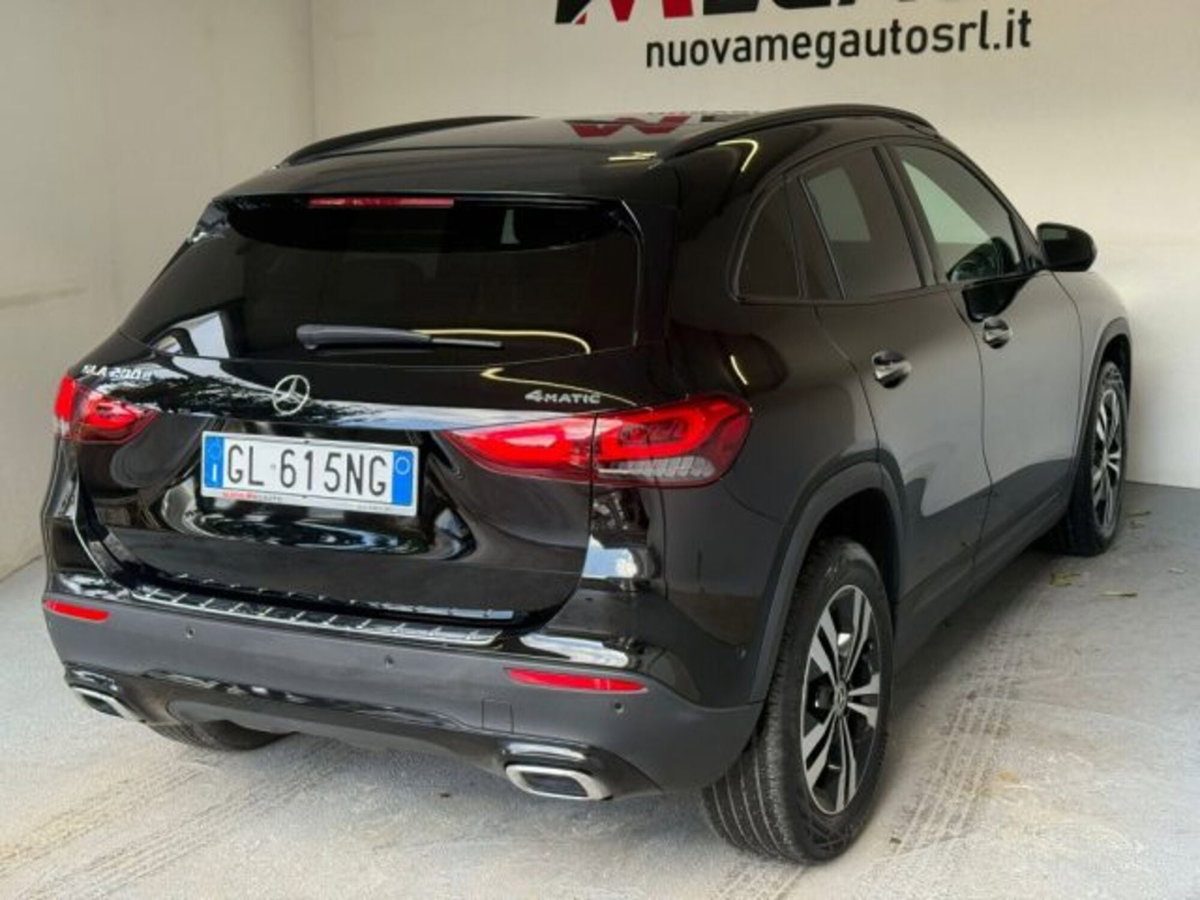 Mercedes-Benz GLA SUV 200 d Automatic 4Matic Sport Plus (19)