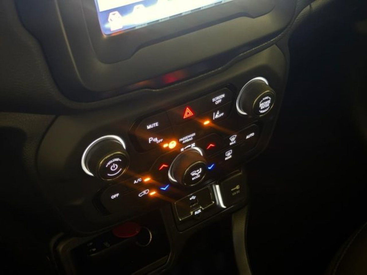 Jeep Renegade 1.6 Mjt 130 CV Limited (14)