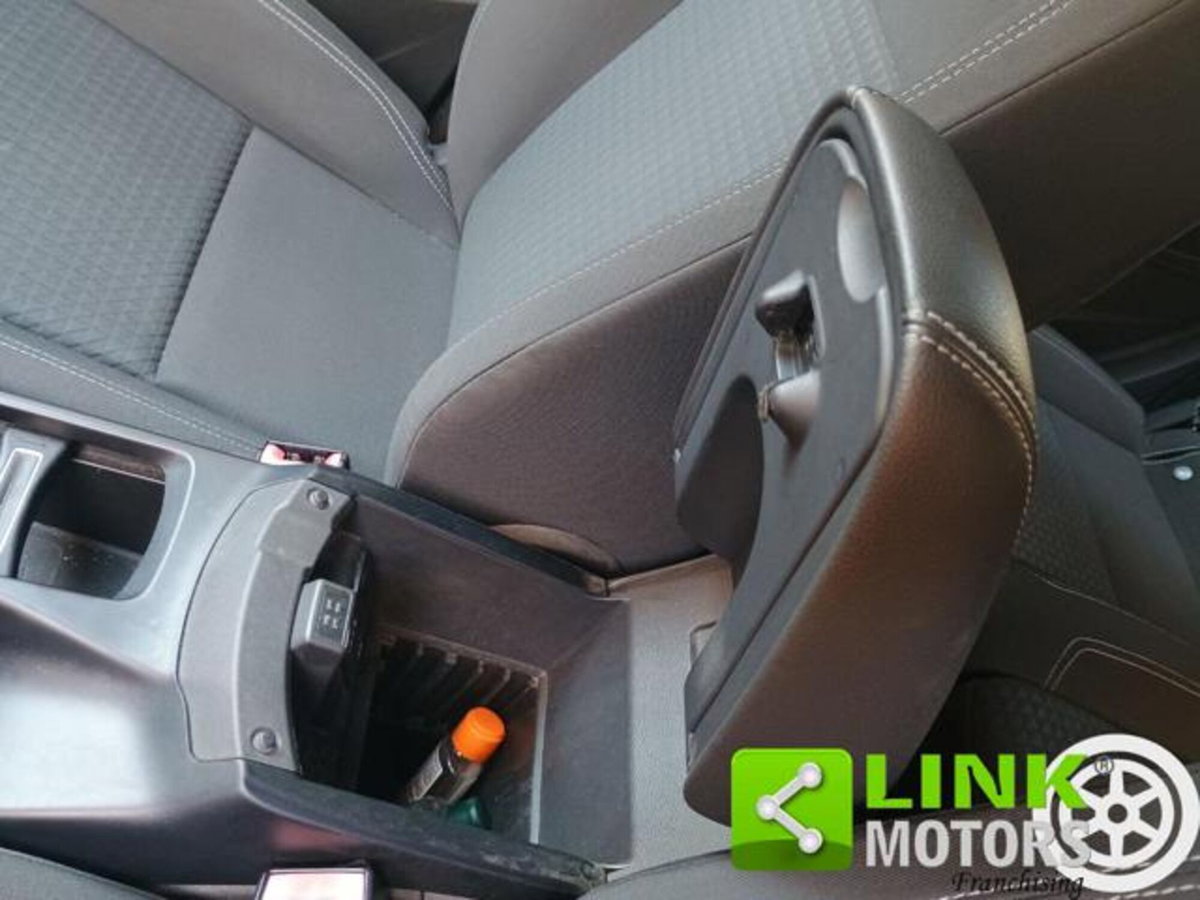 Ford C-Max 1.5 TDCi 120CV Start&Stop Business N1 (17)