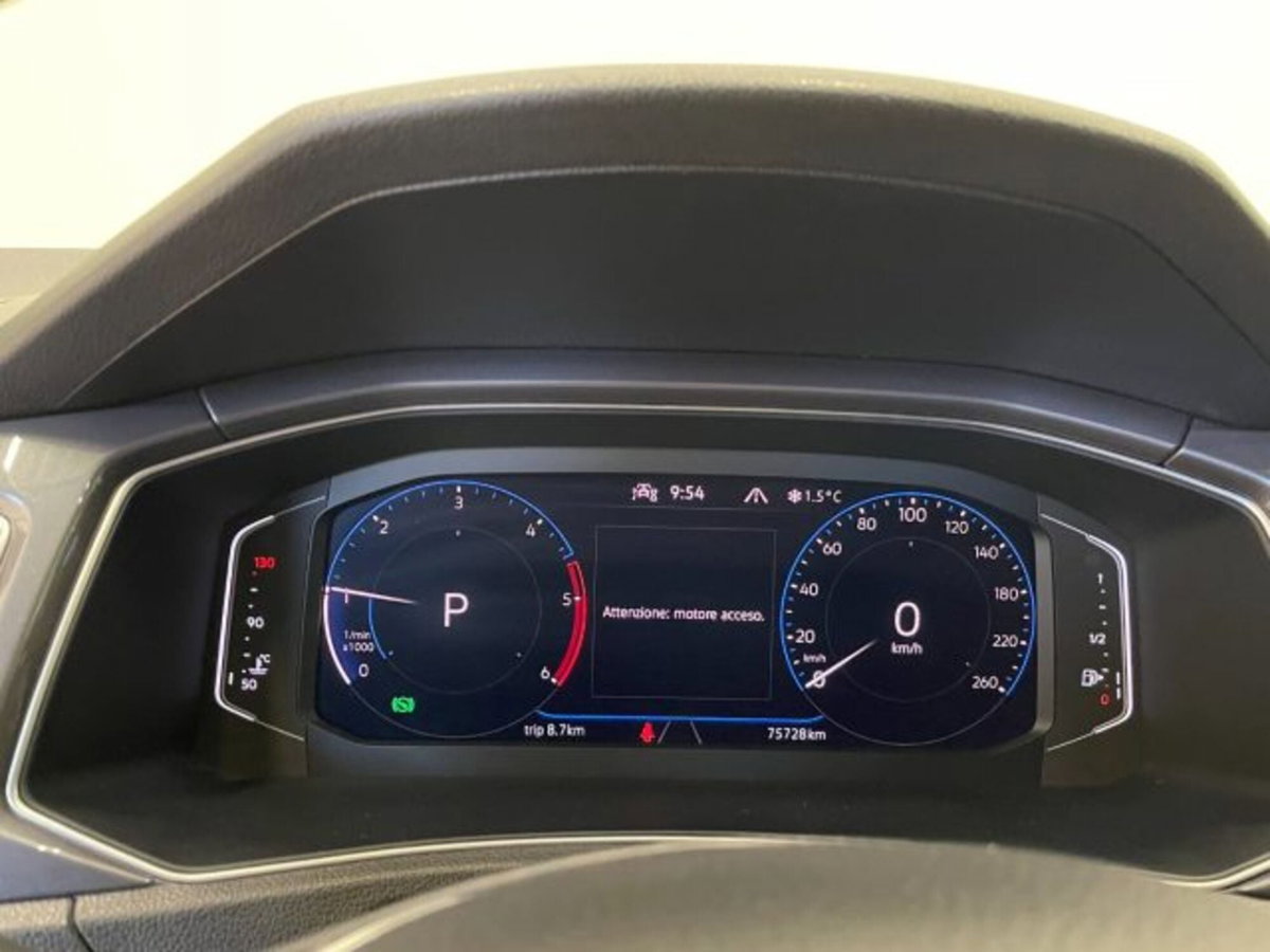 Volkswagen T-Roc 2.0 tdi R-Line 4motion 150cv dsg (5)