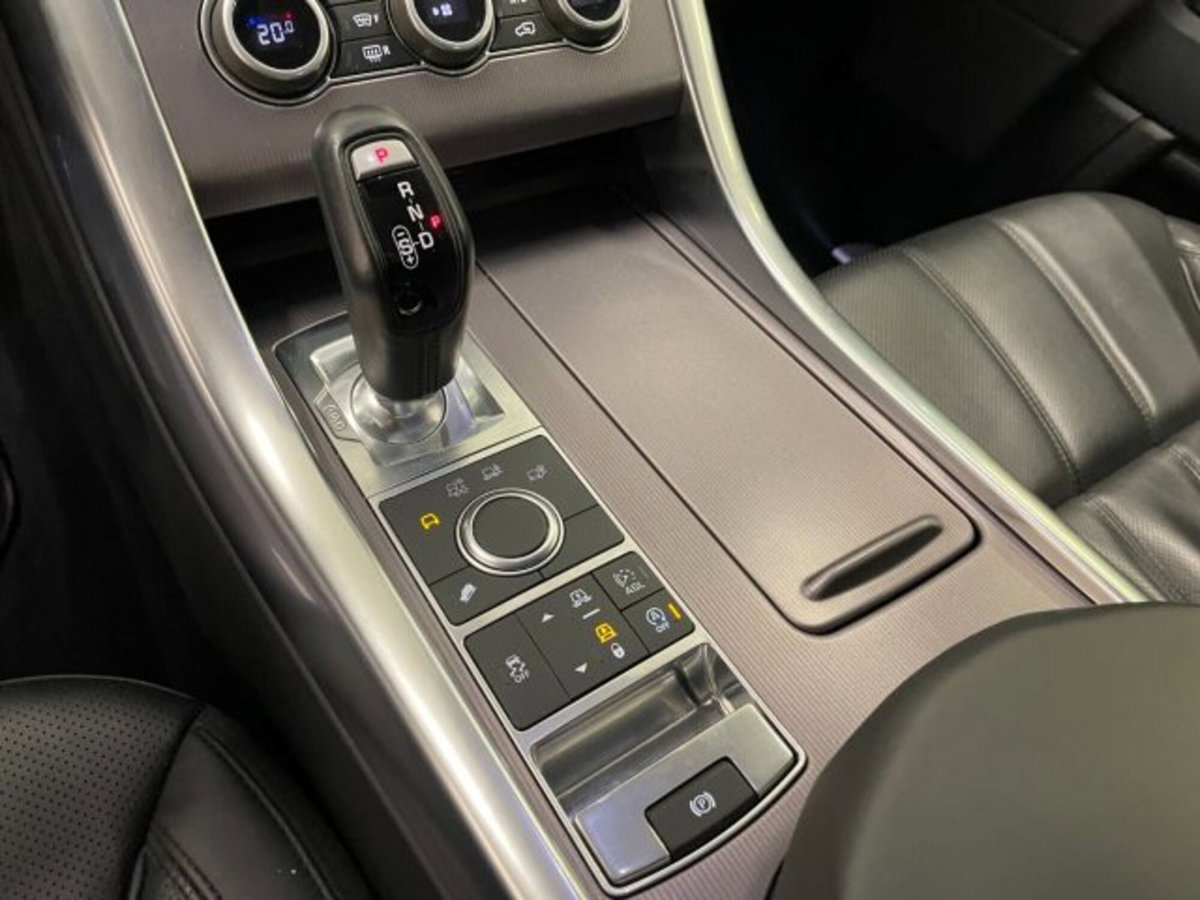Land Rover Range Rover Sport 3.0 TDV6 HSE (12)