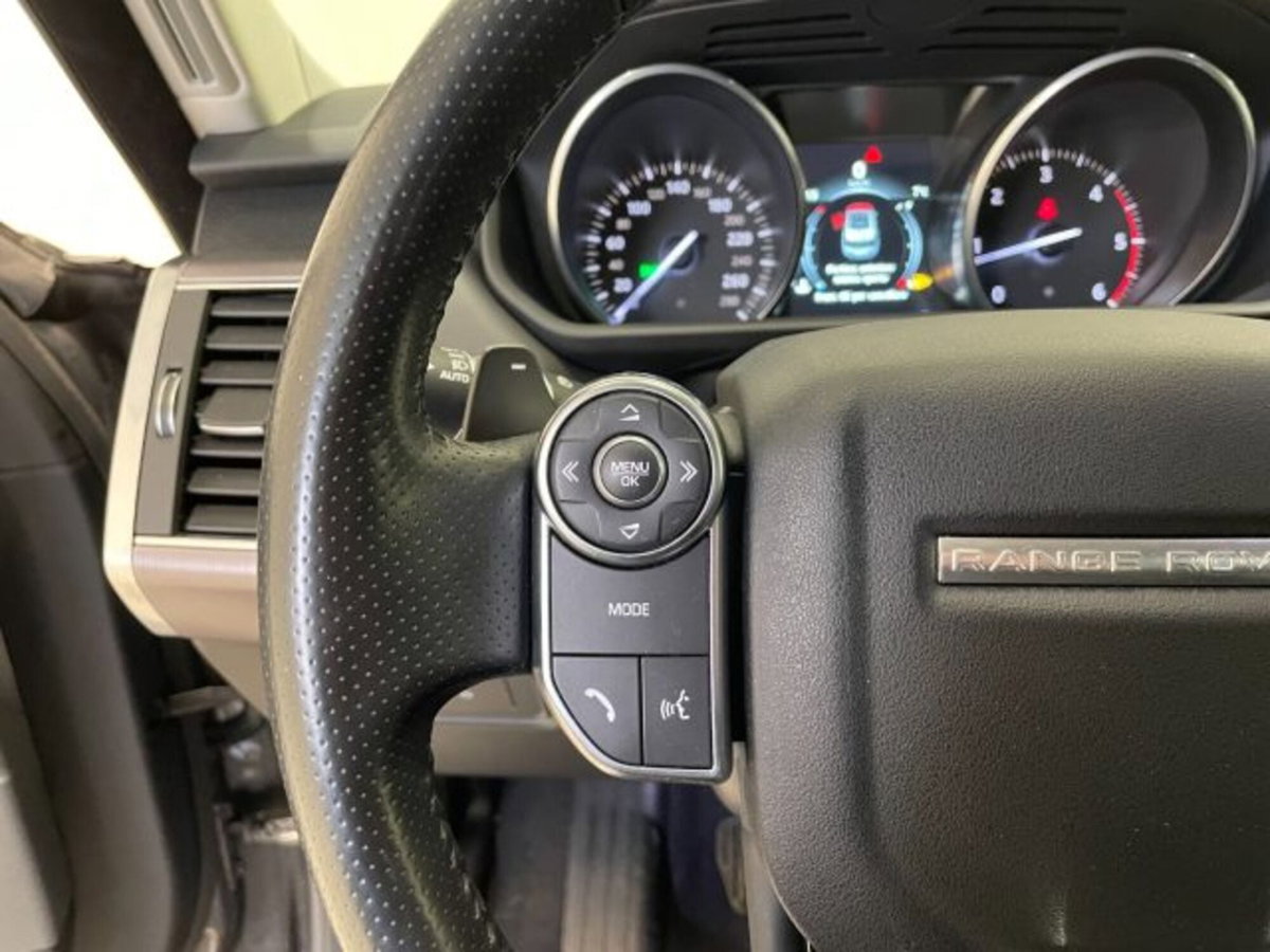 Land Rover Range Rover Sport 3.0 TDV6 HSE (18)